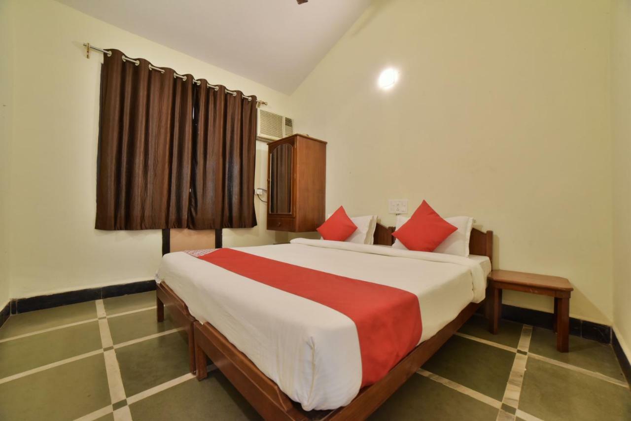 Big Daddy'S Inn Candolim Exteriér fotografie